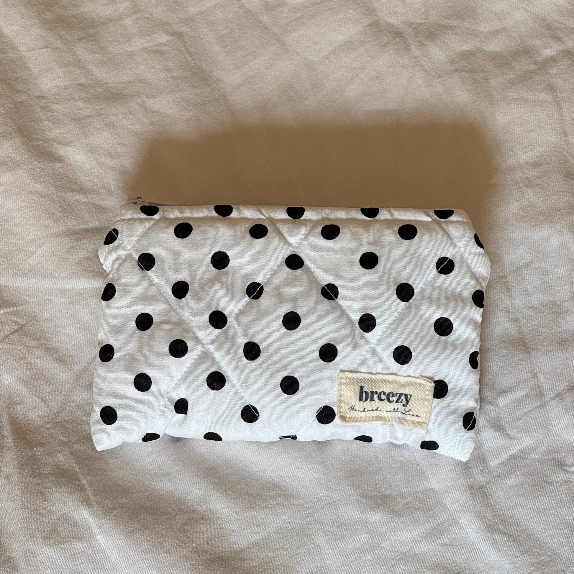 Pearl en Noire Pouch
