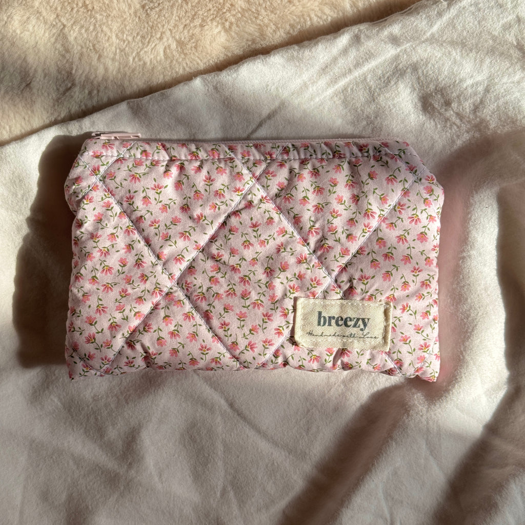 Pink Daisy Pouch