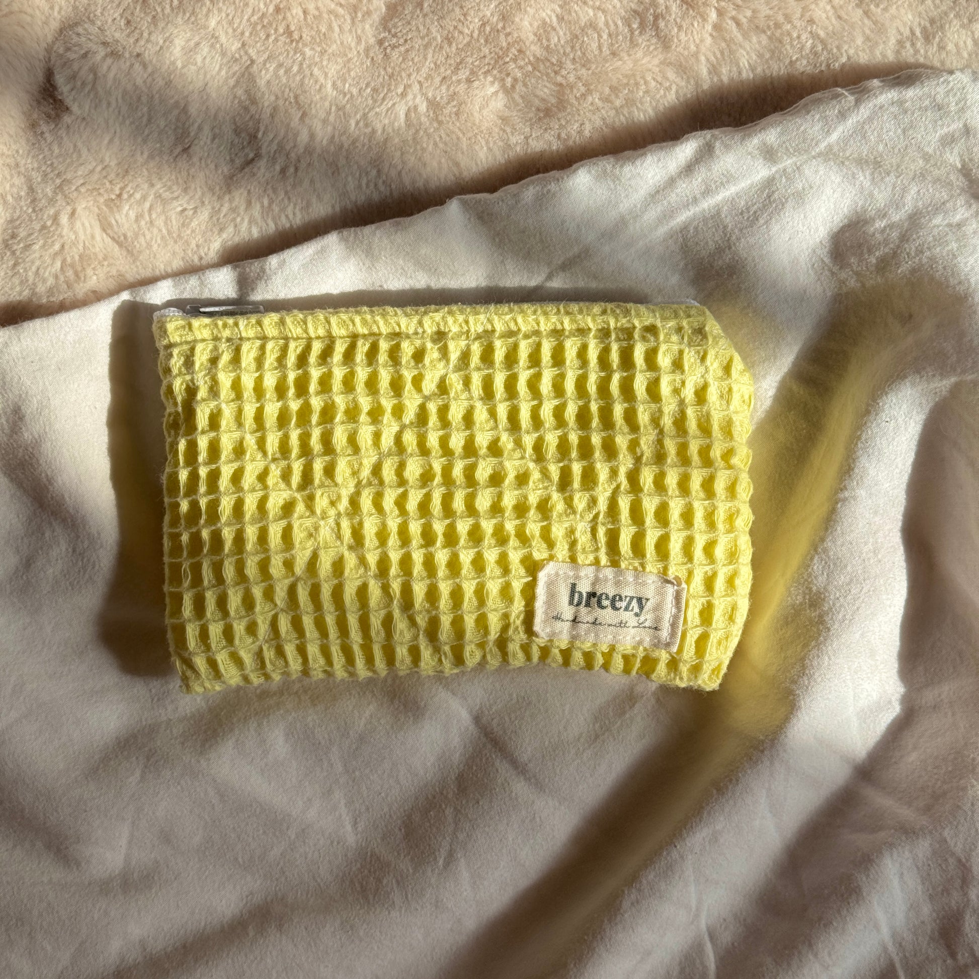 Limoncello Pouch